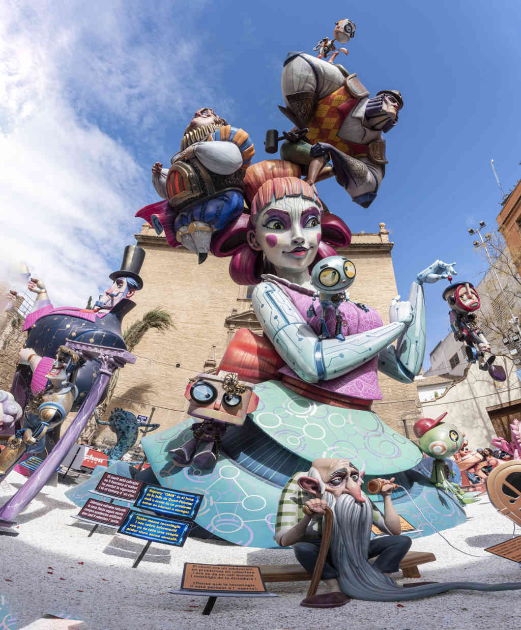 Valencia - fallas 2023 - falla Quart-Palomar - Ciber 02.jpg